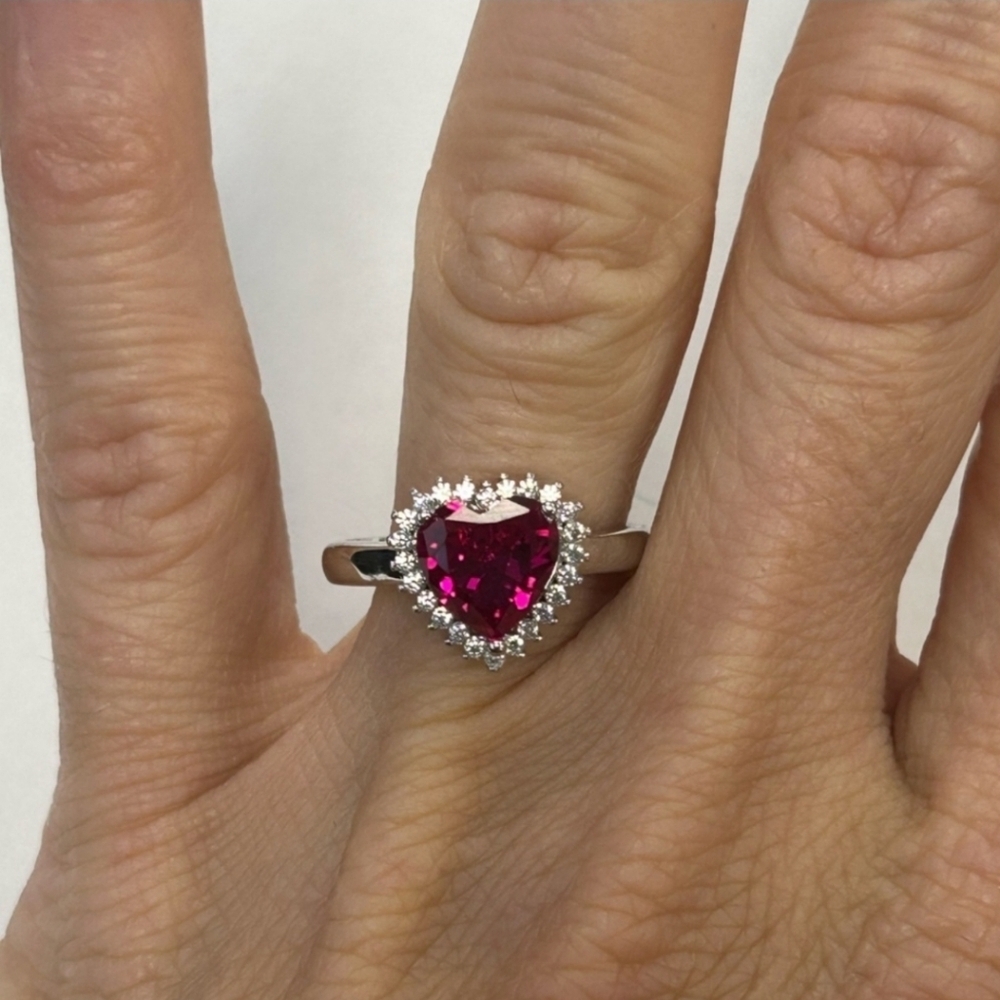 ❤▪️Suzy Levian ▪️ Sterling Silver Cubic Zirconia Engagement Ring Sz 7 - Picture 8 of 11
